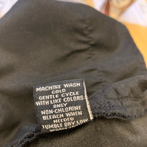 Intro Love the Fit brand capri pants - Picture 6 of 6